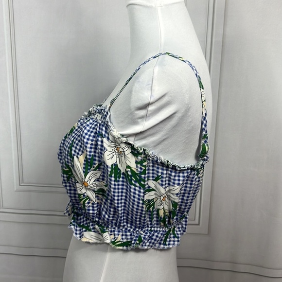 Ruffle crop top 🖤 - Picture 6 of 9